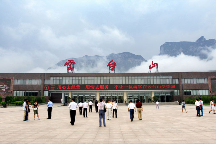 衣服动漫图，穿越二次元的时尚革命